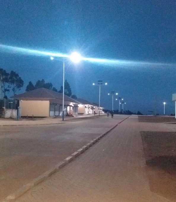 濮阳市非洲科特迪瓦太阳能路灯工程
